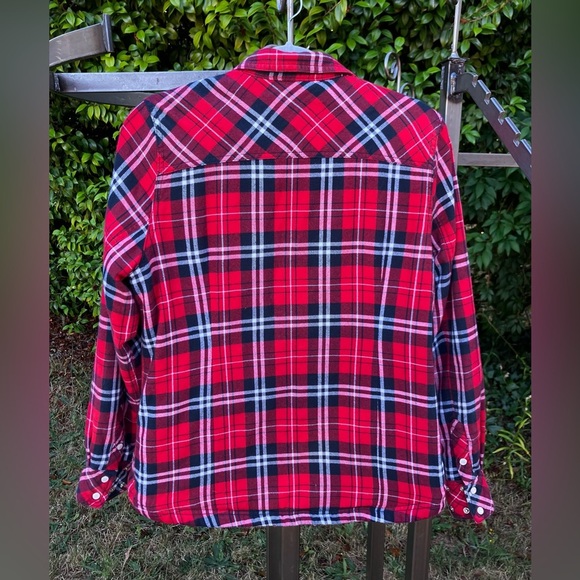 EUC BC Clothing Red and Black Plaid Button Down Jacket Shirt Size Medium - Picture 5 of 12